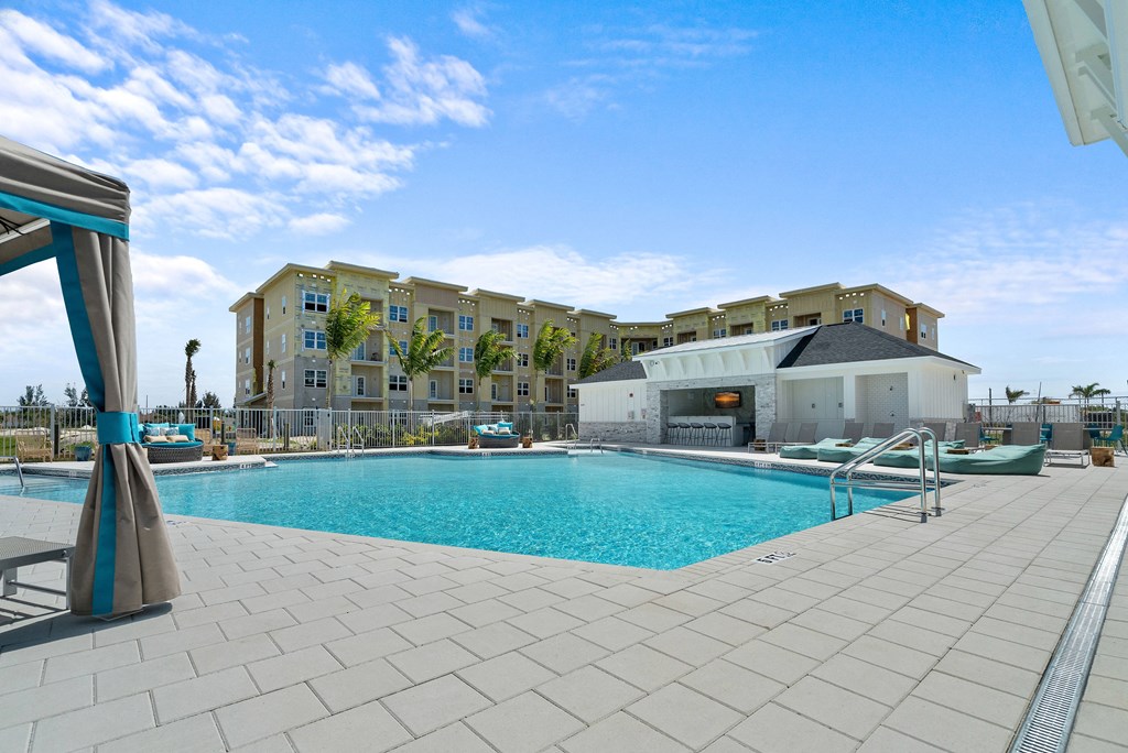 Oasis at Surfside Pool