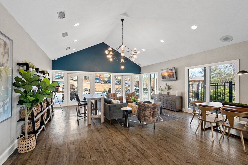 the preserve at ballantyne commons living room and dining room