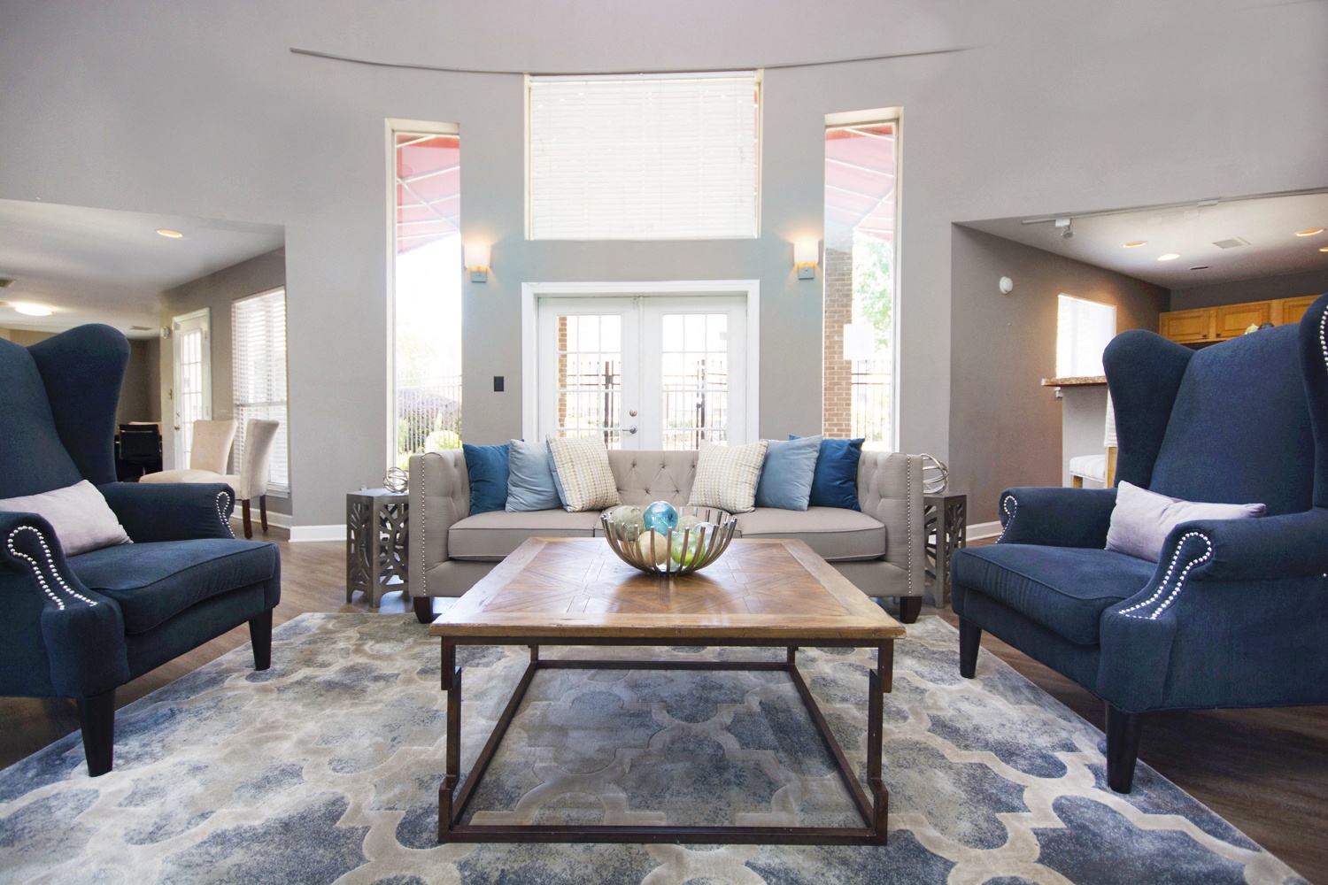 Contact Axiom Apartments to Schedule a Visit