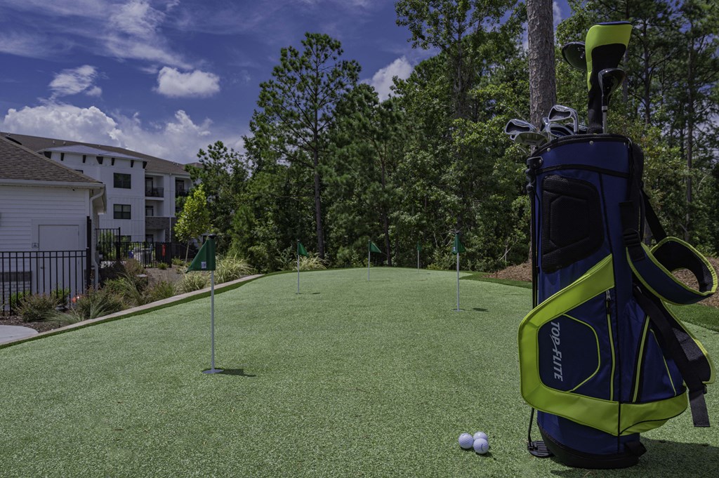 Putting Green at Hawthorne at Smith Creek in Wilmington, NC