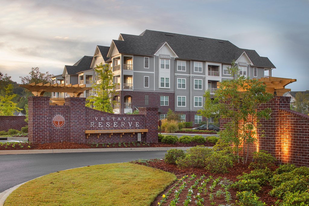 A large building with a sign that says
