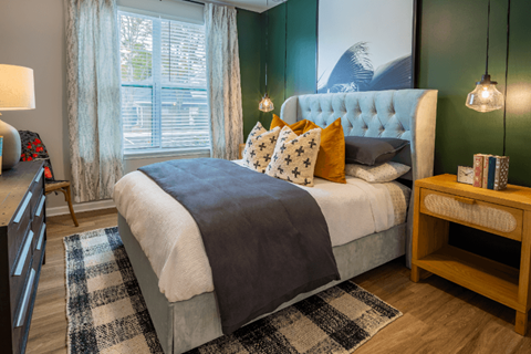 Hawthorne At Oleander