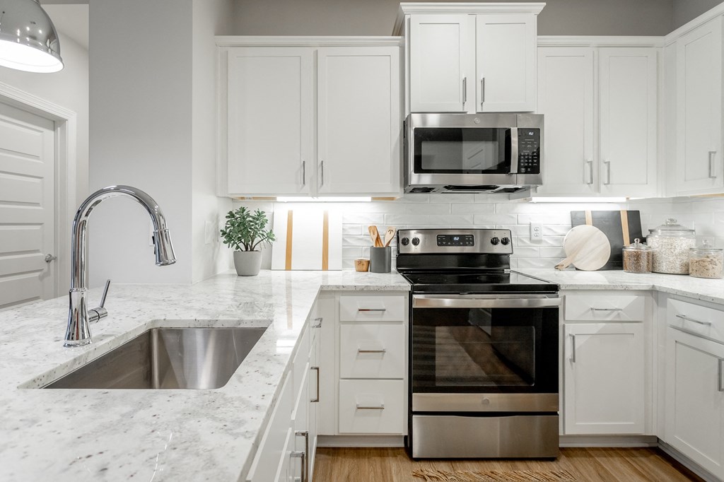 Hawthorne At The Crest