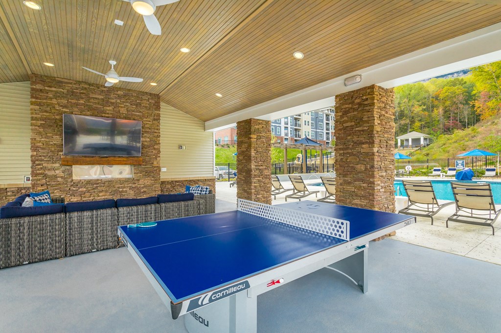 Outdoor Lounge at Hawthorne at the W in Chattanooga, TN