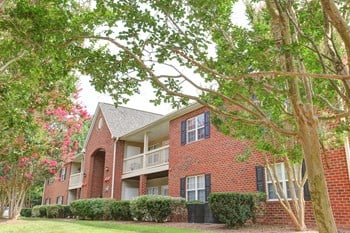 Exterior View of Brookefield Apartment Homes in Raleigh, NC Exterior View of Brookefield Apartment Homes in Raleigh, NC