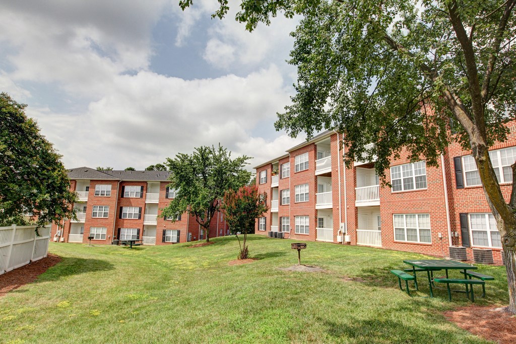 Picnic Pavilion at Wynslow Park Apartments in Raleigh, NC