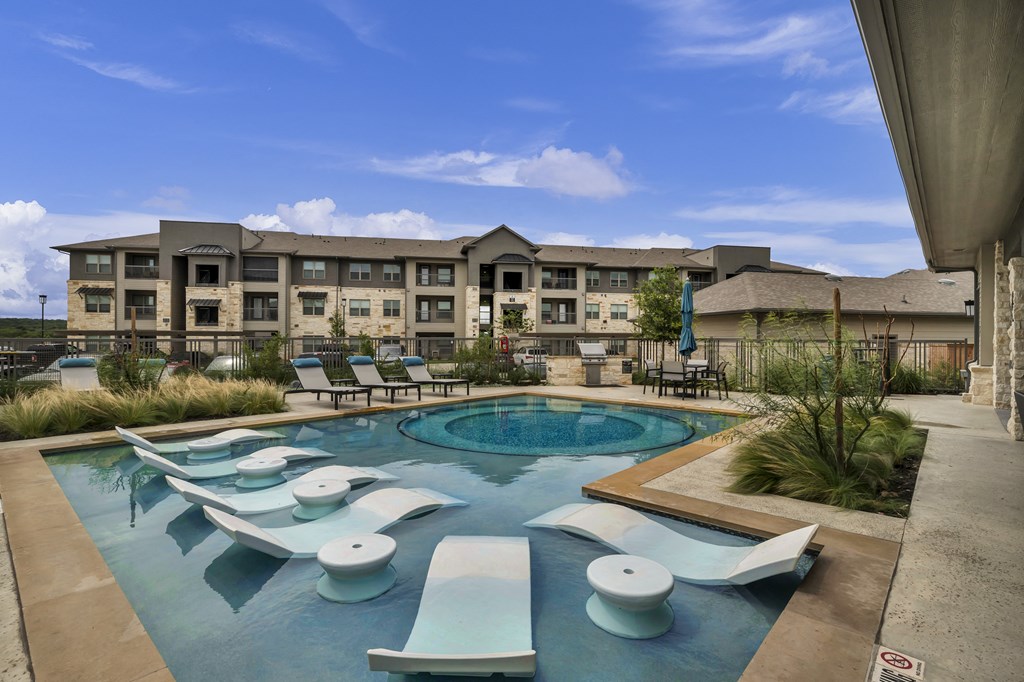 Pool at Hawthorne at Blanco Riverwalk