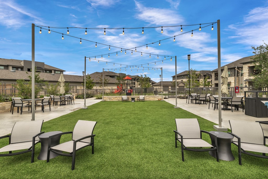 Green Space at Hawthorne at Blanco Riverwalk