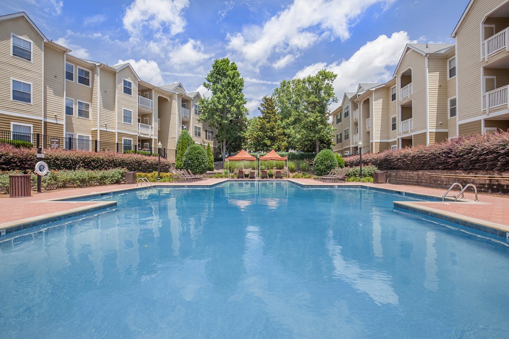 a blue and white pattern on a wall