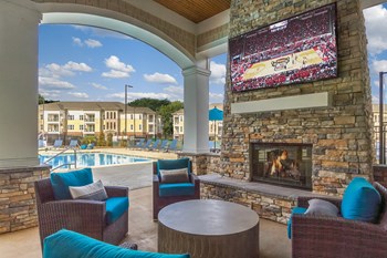 Outdoor Lounge at Crabtree Lakeside in Raleigh, NC Outdoor Lounge at Crabtree Lakeside in Raleigh, NC - Photo Gallery 4