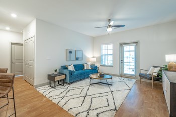 Anthem Apartments And Cottages