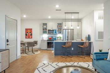 Anthem Apartments And Cottages