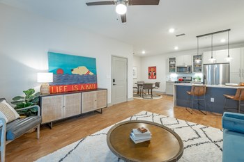 Anthem Apartments And Cottages