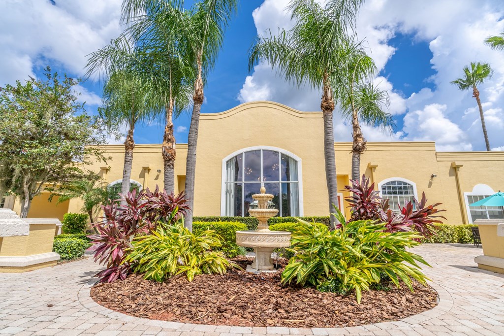 Exterior Views of Mission Club Apartments in Orlando, FL Exterior Views of Mission Club Apartments in Orlando, FL