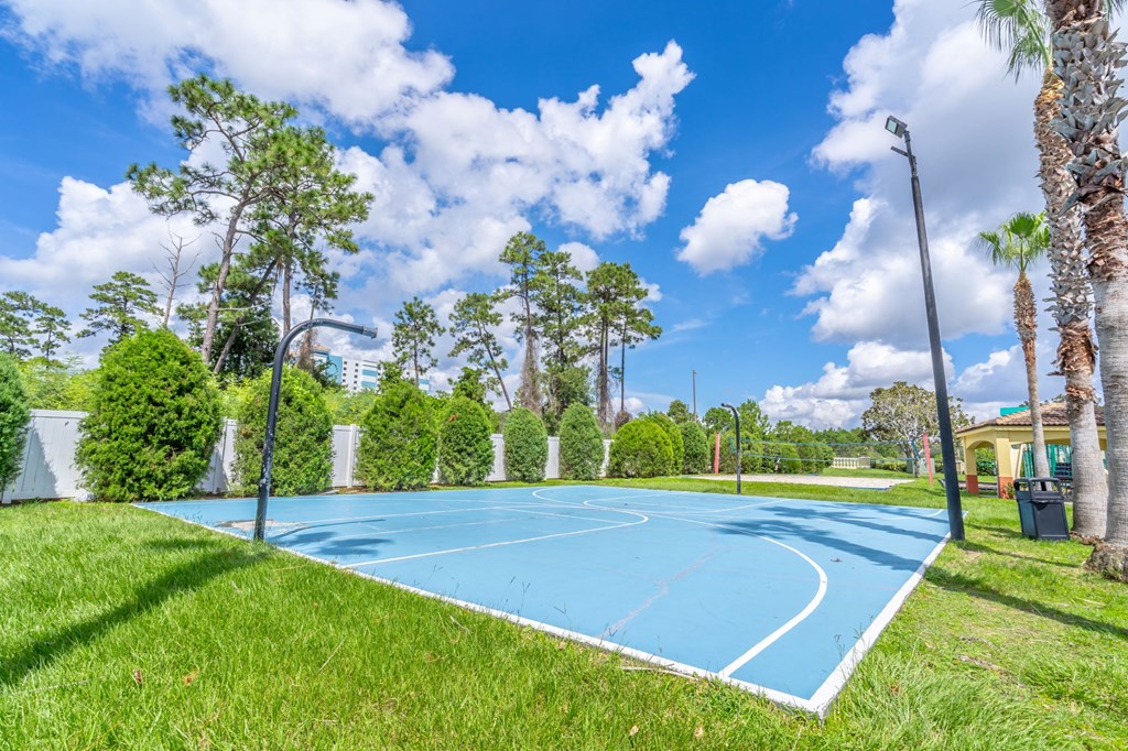 Basketball Court at Mission Club Apartments in Orlando, FL