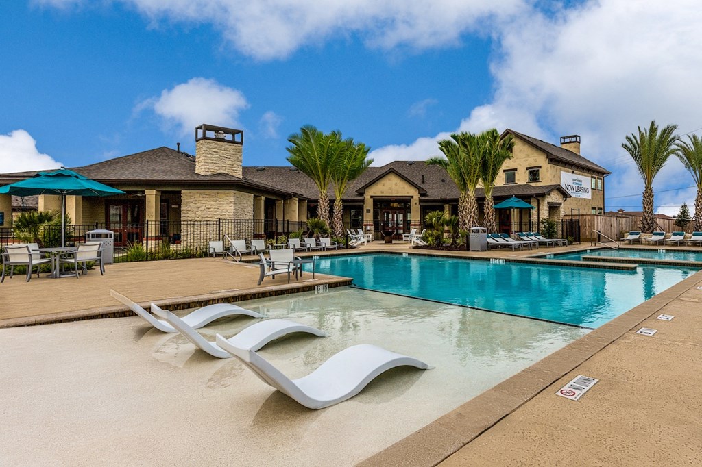 the swimming pool at the villas at canyon ridge