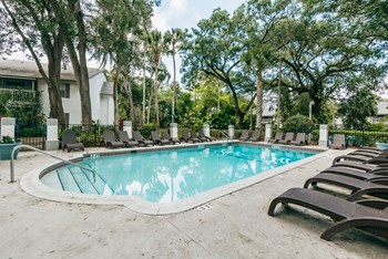 1645 Dunlawton Avenue 1-2 Beds Apartment for Rent - Photo Gallery 3