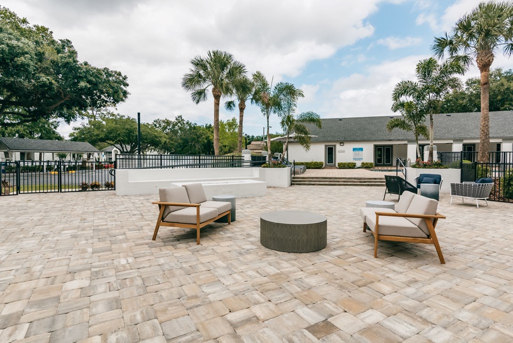 the preserve at ballantyne commons courtyard with chairs and tables