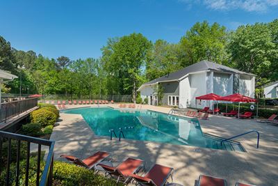 Sparkling Swimming Pool and Spacious Sundeck at The Avenues at Holcomb Bridge in Peach Tree Corners, GA