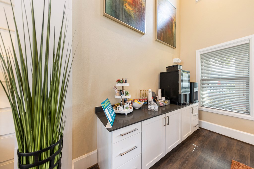 the preserve at ballantyne commons cyber cafe area with coffee machine and counter top