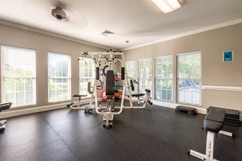 2400 Cluette Dr. 1-2 Beds Apartment for Rent - Photo Gallery 6