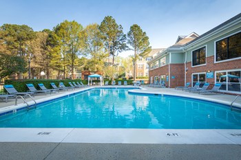 10300 Kingsclere Drive 1-3 Beds Apartment for Rent - Photo Gallery 3