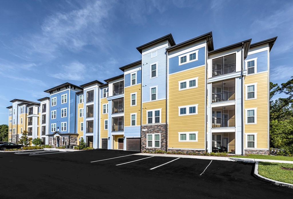 exterior view at the falls at borough park apartments