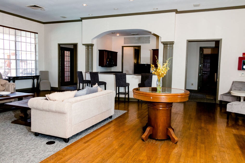 Inverness Apartments is a similar property to Union on Frank located in Tuscaloosa