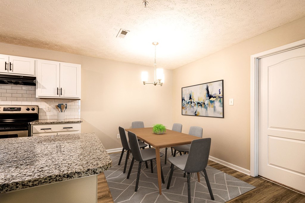 the preserve at ballantyne commons dining room and kitchen