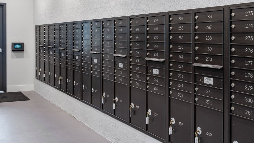 a bunch of lockers in a room