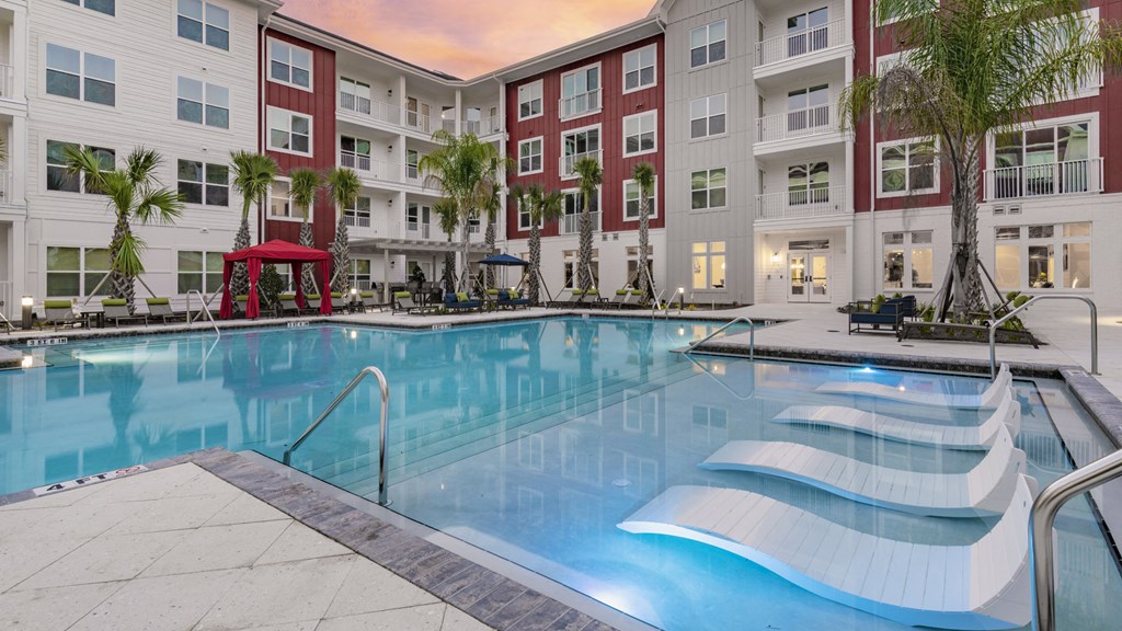 the swimming pool at the residence inn