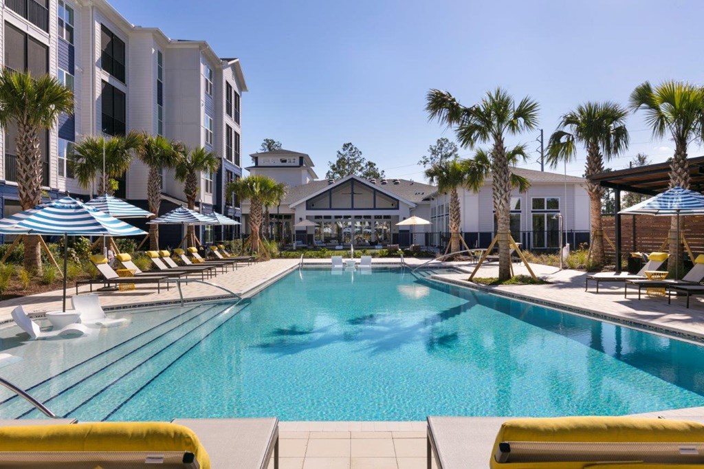 the swimming pool at the resort on longboat key