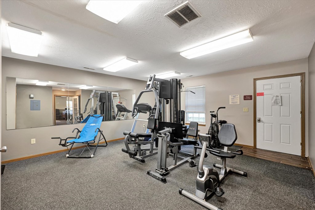 the gym at the preserve apartments