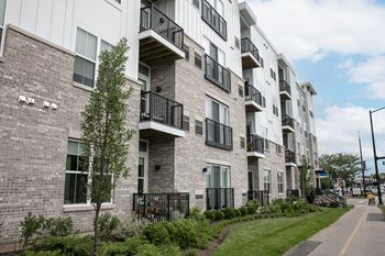 an exterior view of the apartment building at Enclave Crystal Lake Townhomes and Apartments, Crystal Lake, Illinois