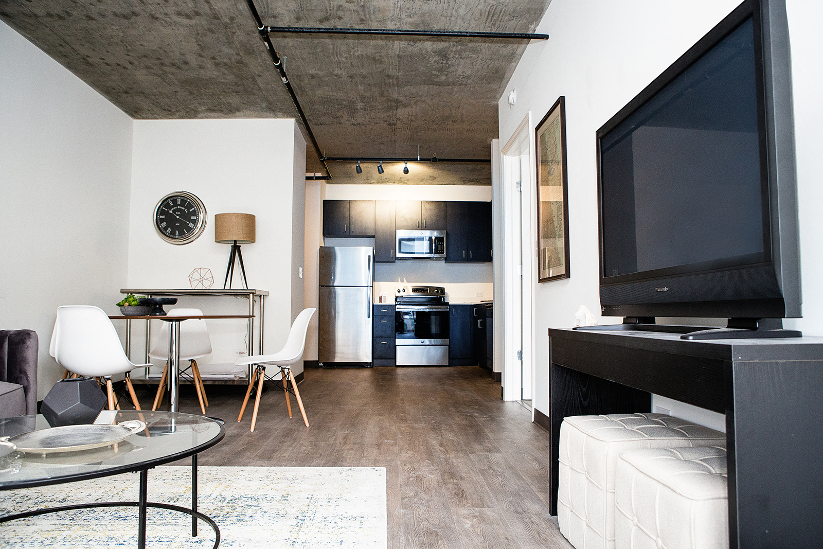 Exposed cement ceilings at Lakeview 3200 Apartments, Chicago, IL, 60657