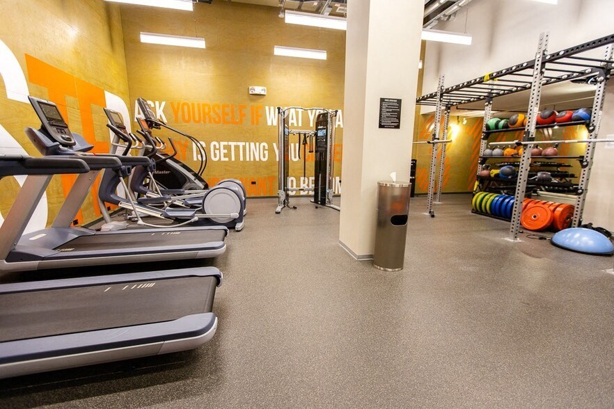 Fitness Center at The Kent, Chicago, 60614