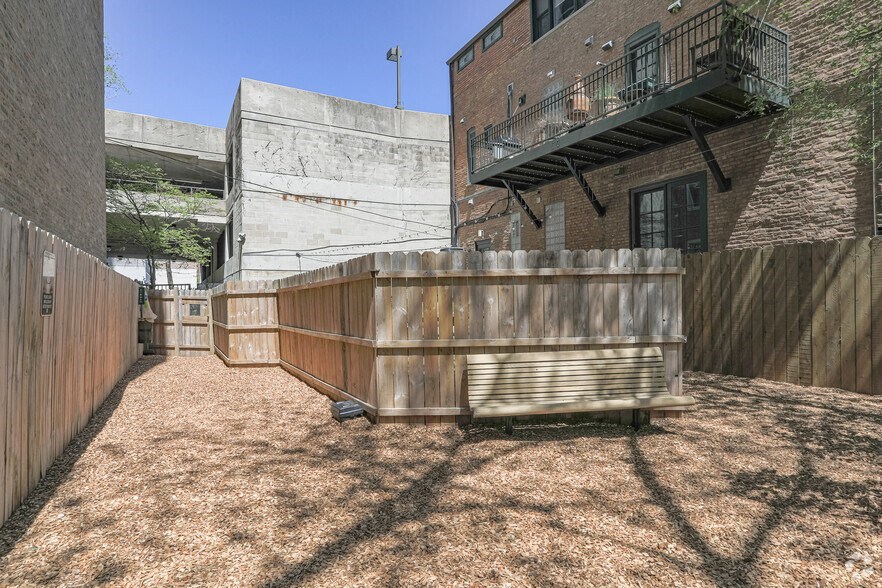 Dog Run at The Kent, Chicago, IL