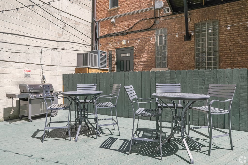 Outdoor Patio at The Kent, Chicago, 60614