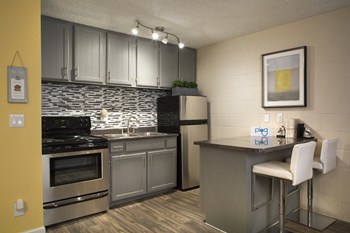 Avenue 965 studio kitchen
