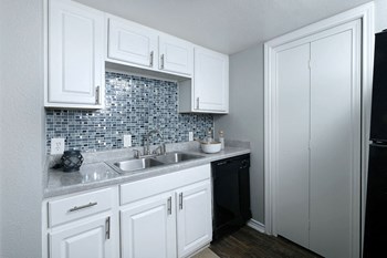 Monticello Crossroads Monticello Crossroads Tile Backsplash