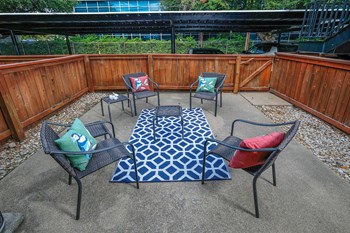 Monticello Crossroads - Patio Monticello Crossroads Patio