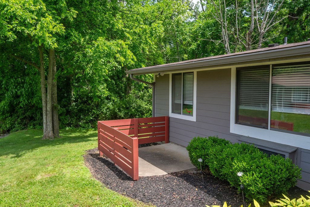 Patio at the Retreat at Indian Lake Apartments in Hendersonville TN.