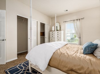 100 Catalina Lane 1-2 Beds Apartment for Rent - Photo Gallery 2