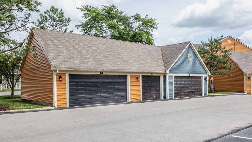 Fairway Lakes Apartments Westerville Ohio Private Garges