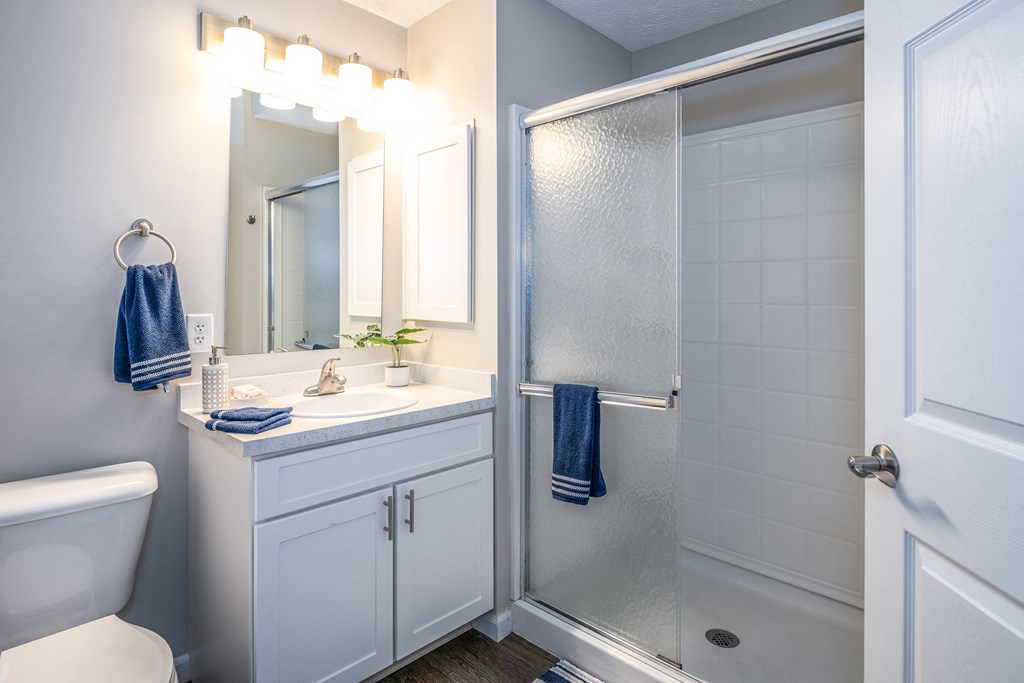 Arbors at Turnberry Apartments Pickerington Ohio Pet Friendly Updated Modern interior, glass shower door