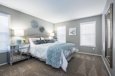 7670 N Oakbrook Dr 1-3 Beds Apartment for Rent