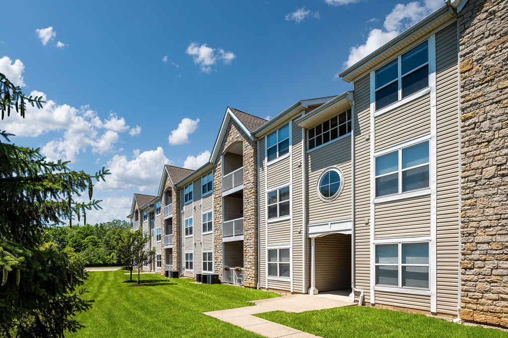 Turnberry Creek Exterior