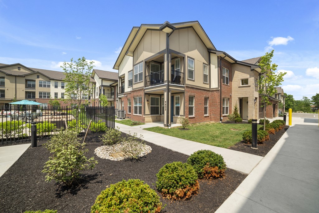 Austin Park Apartments Miamisburg Ohio Pet Friendly Beautiful Landscaping Well Lit Exterior Ample Parking Exterior