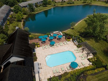 Resort-Style Swimming Pool Resort-Style Swimming Pool - Photo Gallery 5