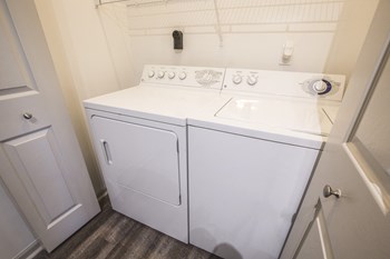 In-Home, Full-Size Washer and Dryer Sets - Photo Gallery 12